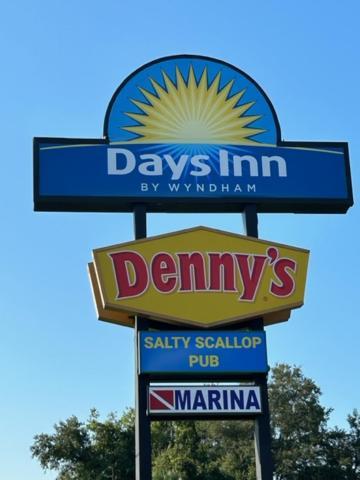 Days Inn By Wyndham Crystal River Εξωτερικό φωτογραφία